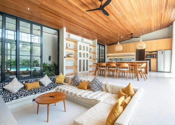 Luxurious 5br Boho Sanctuary, Near Bingin Villa