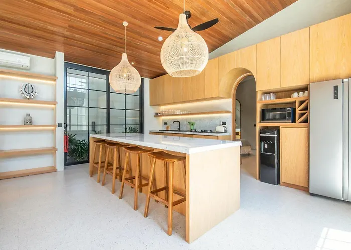 Luxurious 5br Boho Sanctuary, Near Bingin Villa *