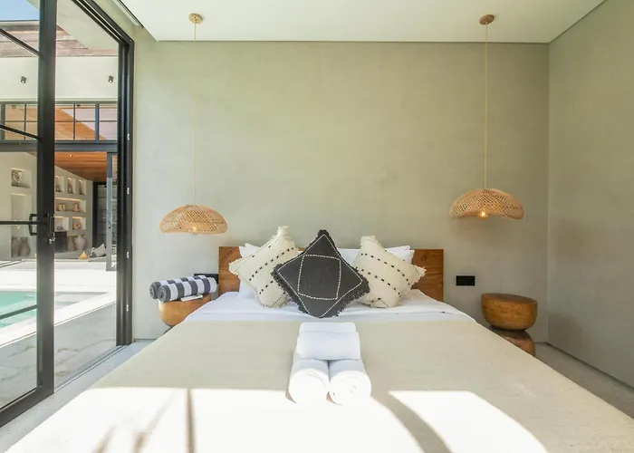 Luxurious 5br Boho Sanctuary, Near Bingin