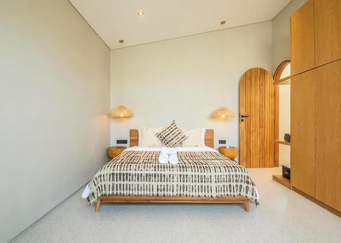 Luxurious 5br Boho Sanctuary, Near Bingin Villa *